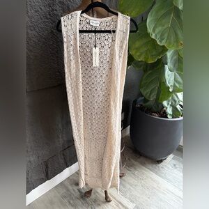 Freshman Ivory Crochet Top vest